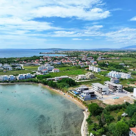 Deluxe On The * Привлака